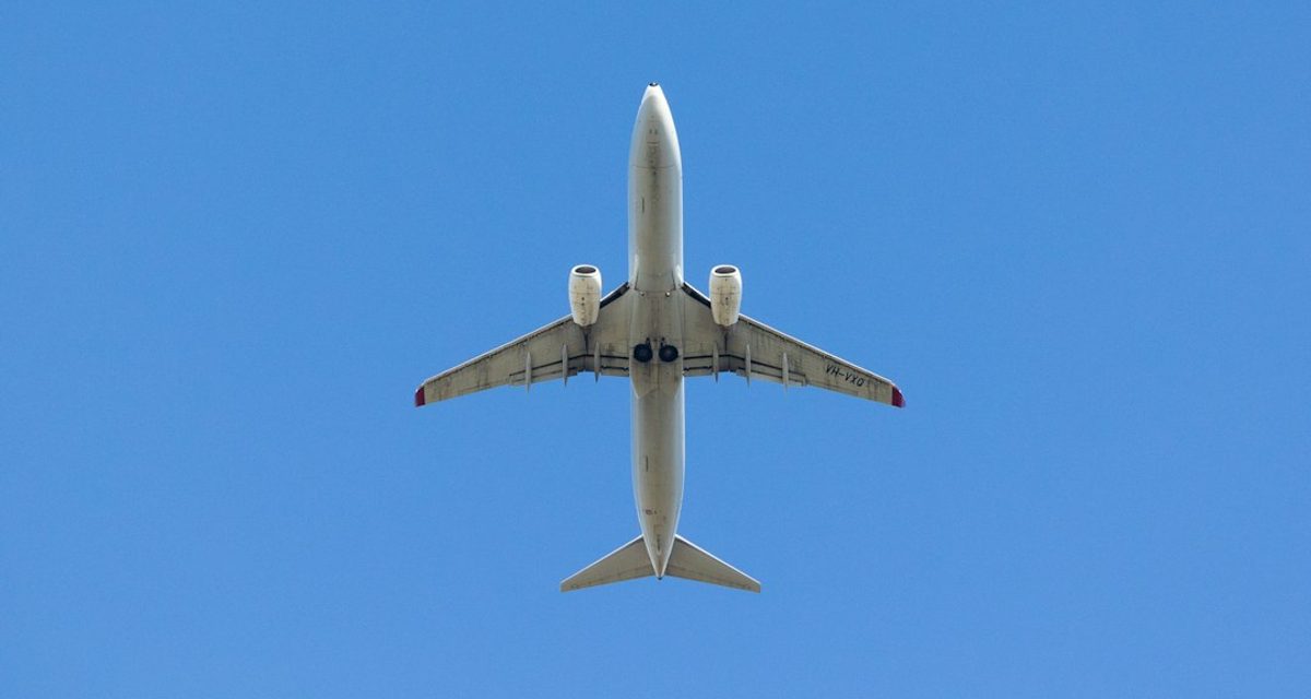 Самолёт S7 с 173 пассажирами подал сигнал бедствия по пути из Новосибирска и сел в Омске